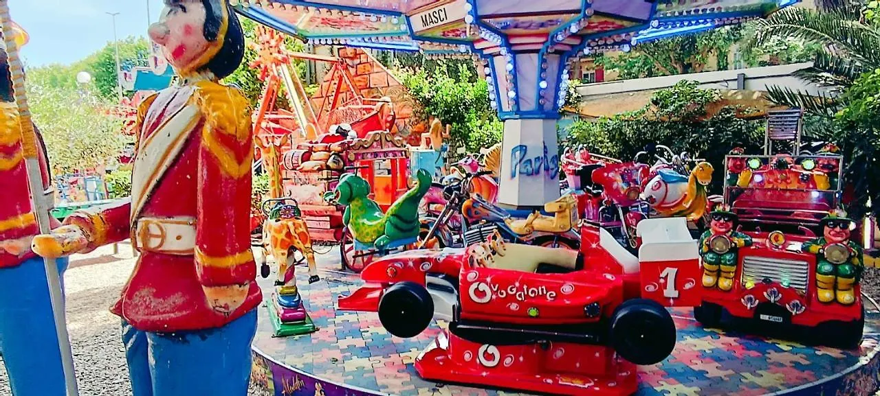 דירות לידו די אוסטיה La Chiocciola 0*,  איטליה